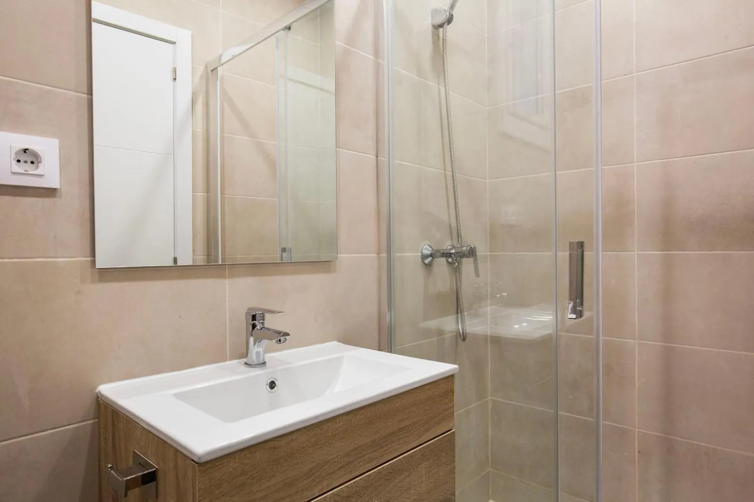 Blueground El Putxet I El Farro Wd Balc Ac Bcn-141 Apartment Barcelona
